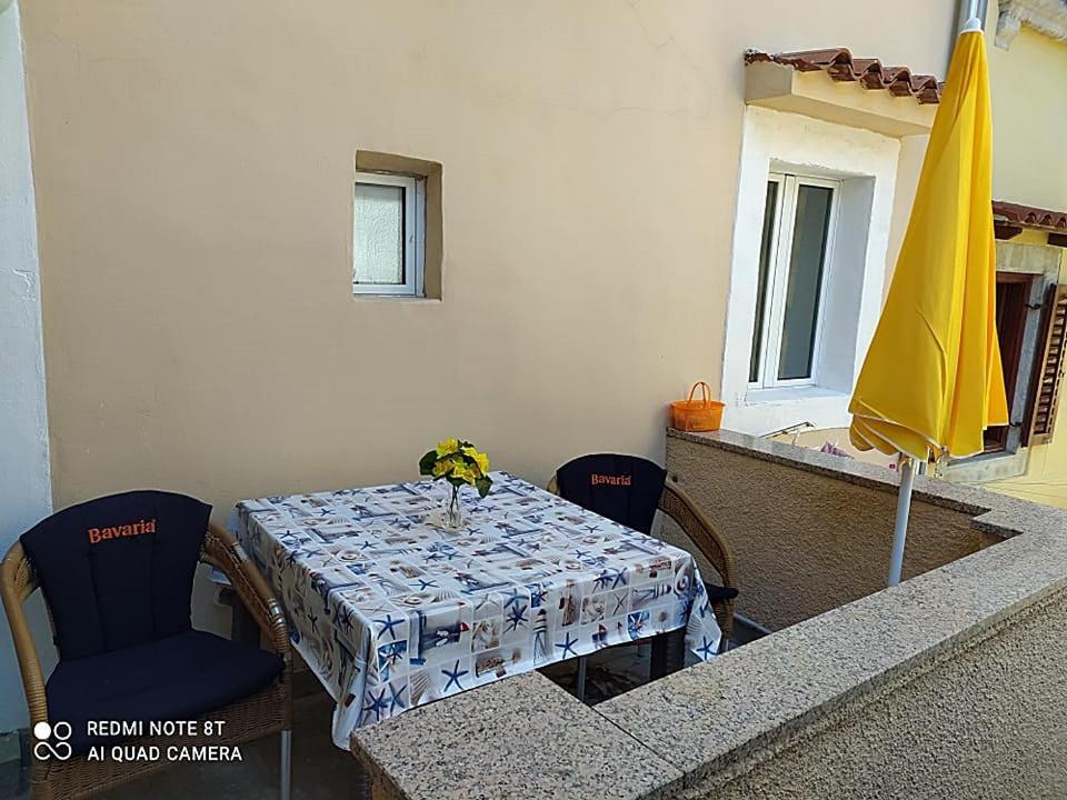 Apartament Cres Bagian luar foto
