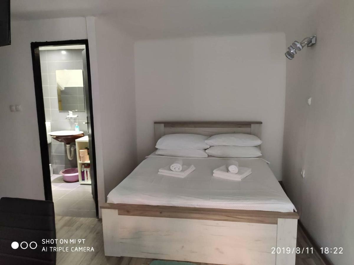 Apartament Cres Bagian luar foto