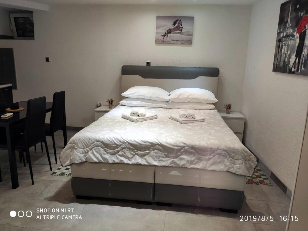 Apartman Apartment Cres Bagian luar foto